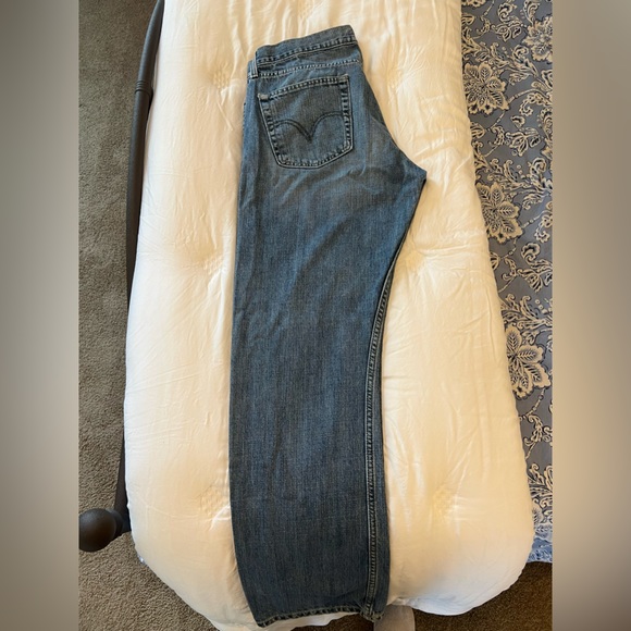 Men’s Slim Straight Levi’s. 36x32 - Picture 2 of 5